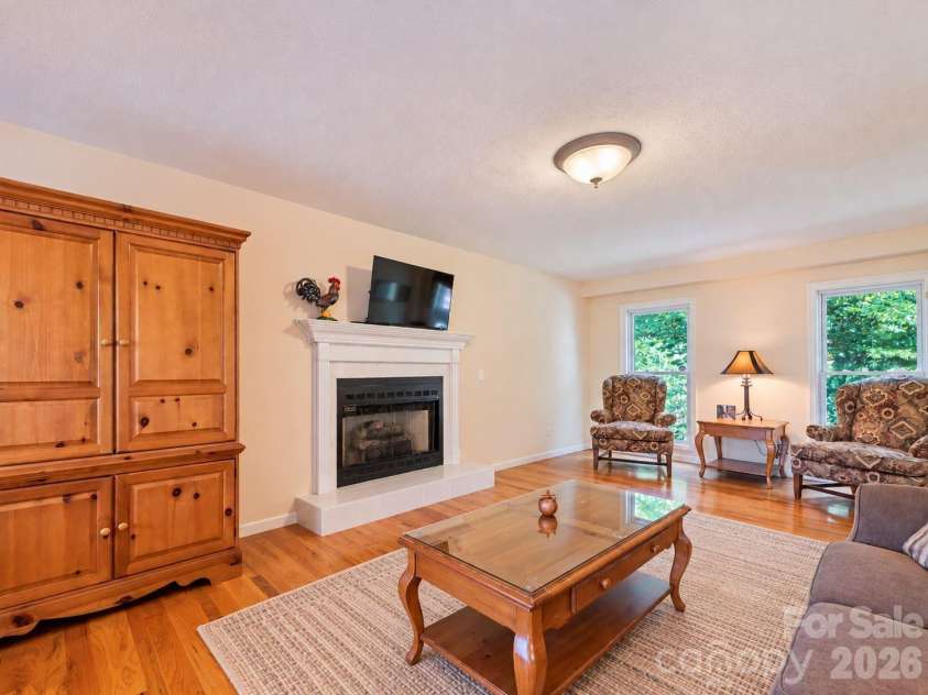 831 Red Bank Road, Waynesville, NC 28786.  MLS# CAR4375458, YatesRealty ID 24146. 