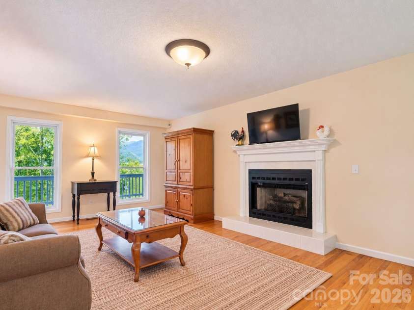 831 Red Bank Road, Waynesville, NC 28786.  MLS# CAR4375458, YatesRealty ID 24146. 