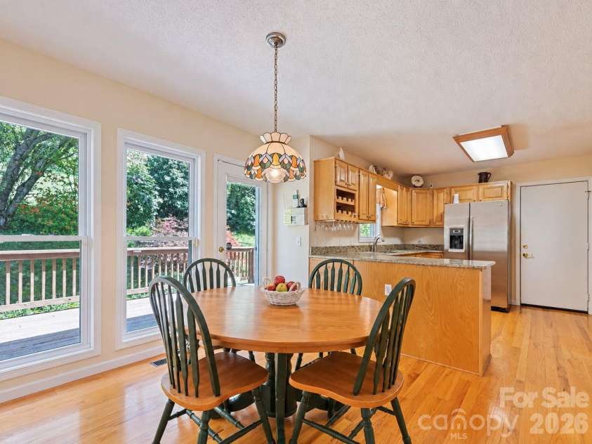 831 Red Bank Road, Waynesville, NC 28786.  MLS# CAR4375458, YatesRealty ID 24146. 