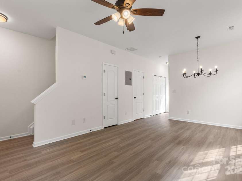 5529 Seths Drive, Charlotte, NC 28269.  MLS# CAR4259646, YatesRealty ID 24147. 