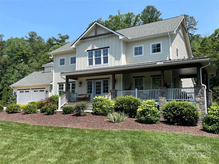 74 Shipman Parkway, Flat Rock, NC 28731.  MLS# CAR4274988, YatesRealty ID 24148. 