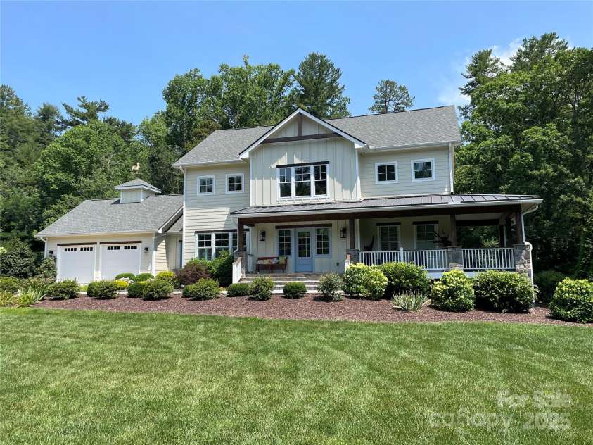 74 Shipman Parkway, Flat Rock, NC 28731.  MLS# CAR4274988, YatesRealty ID 24148. 