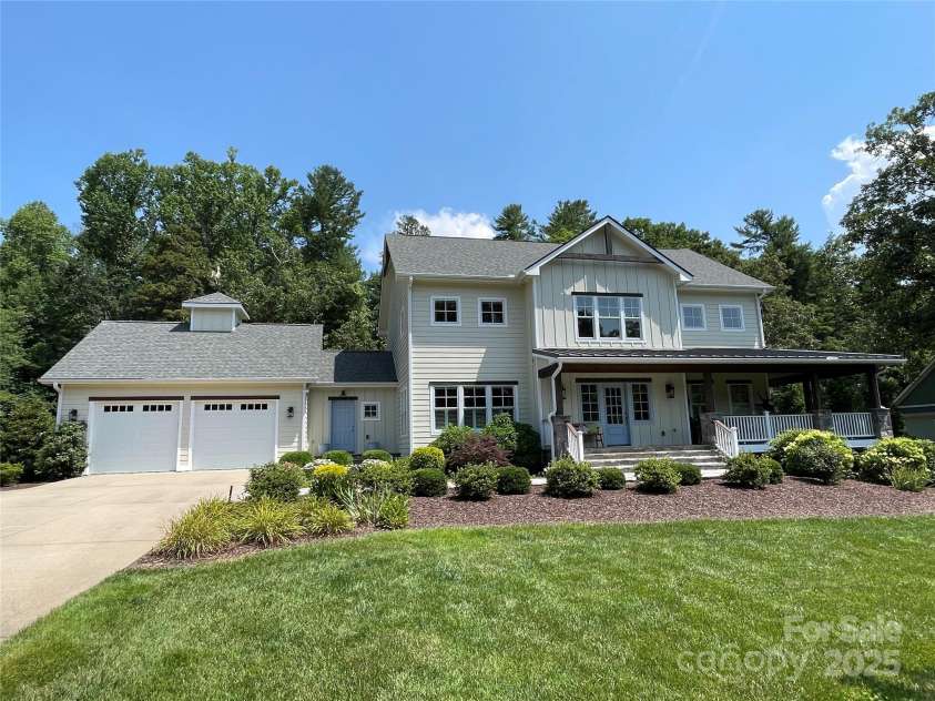 74 Shipman Parkway, Flat Rock, NC 28731.  MLS# CAR4274988, YatesRealty ID 24148. 