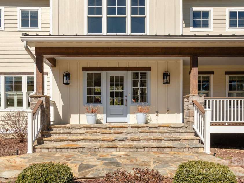 74 Shipman Parkway, Flat Rock, NC 28731.  MLS# CAR4274988, YatesRealty ID 24148. 