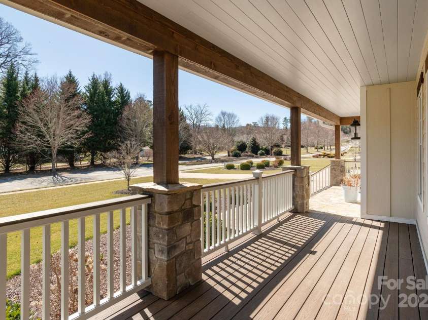 74 Shipman Parkway, Flat Rock, NC 28731.  MLS# CAR4274988, YatesRealty ID 24148. 