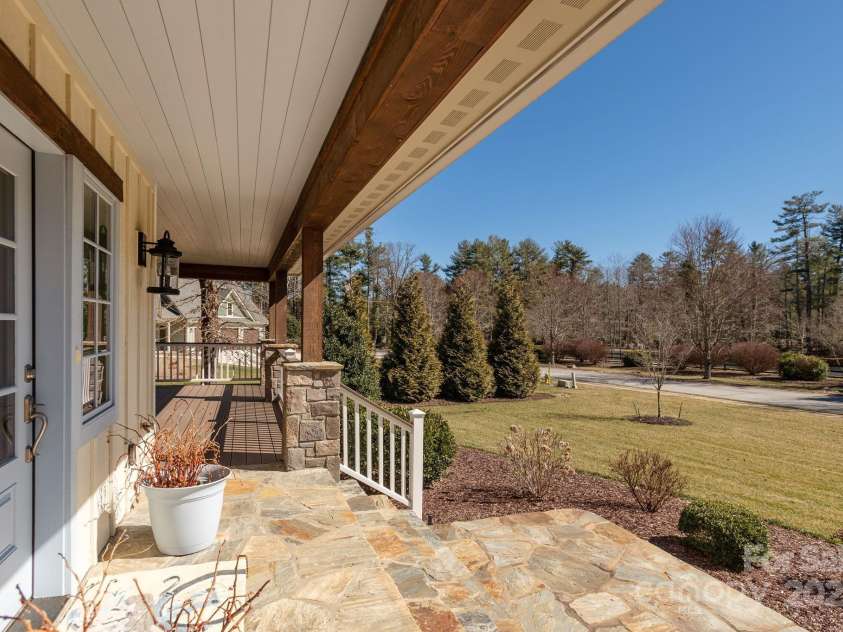 74 Shipman Parkway, Flat Rock, NC 28731.  MLS# CAR4274988, YatesRealty ID 24148. 
