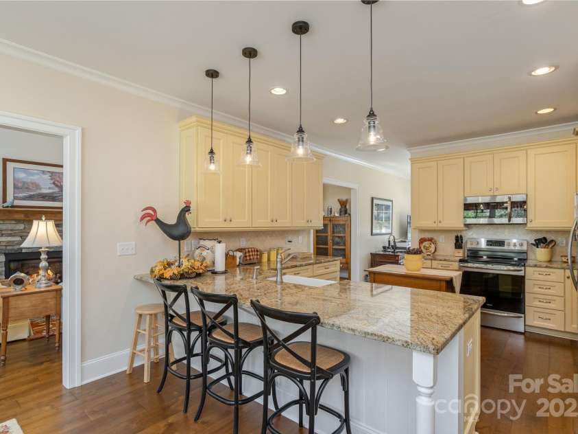 74 Shipman Parkway, Flat Rock, NC 28731.  MLS# CAR4274988, YatesRealty ID 24148. 