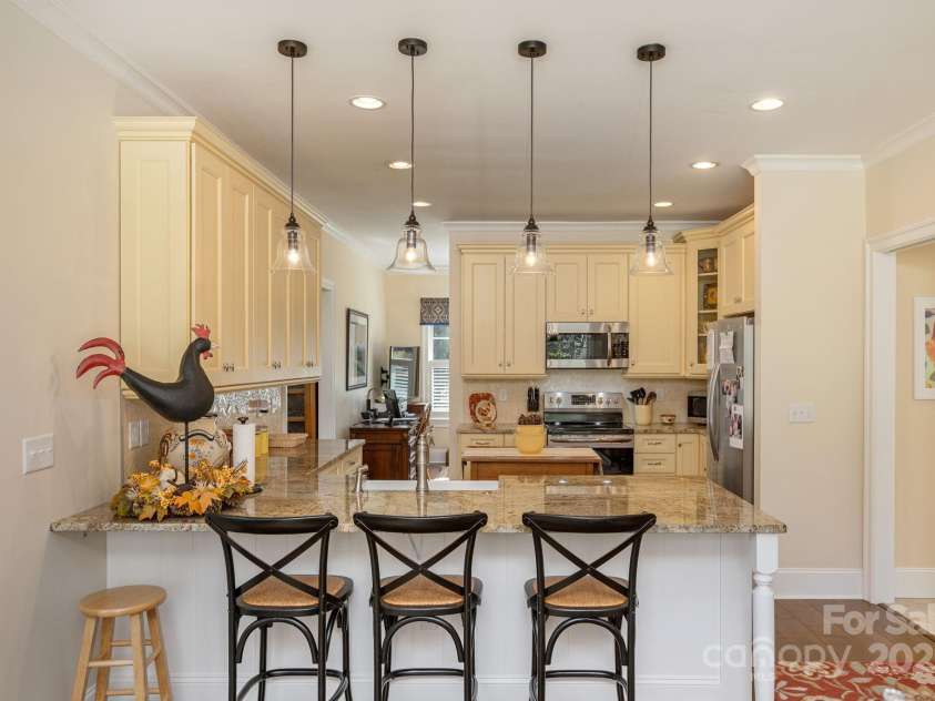 74 Shipman Parkway, Flat Rock, NC 28731.  MLS# CAR4274988, YatesRealty ID 24148. 