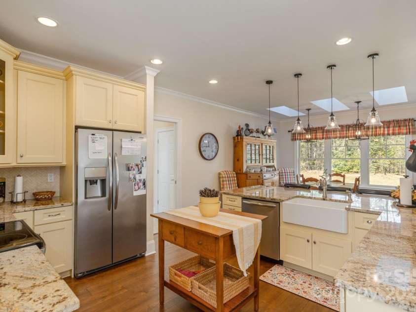 74 Shipman Parkway, Flat Rock, NC 28731.  MLS# CAR4274988, YatesRealty ID 24148. 