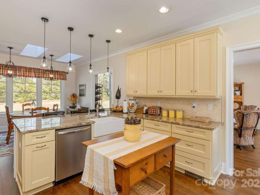 74 Shipman Parkway, Flat Rock, NC 28731.  MLS# CAR4274988, YatesRealty ID 24148. 