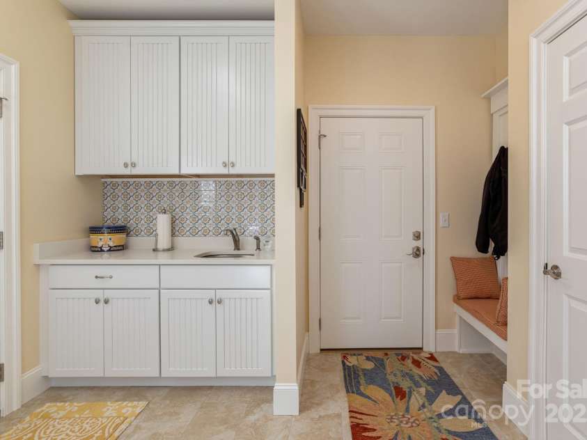 74 Shipman Parkway, Flat Rock, NC 28731.  MLS# CAR4274988, YatesRealty ID 24148. 