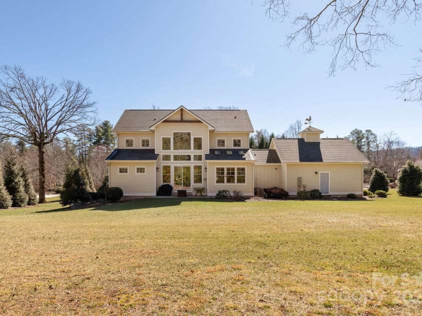 74 Shipman Parkway, Flat Rock, NC 28731.  MLS# CAR4274988, YatesRealty ID 24148. 