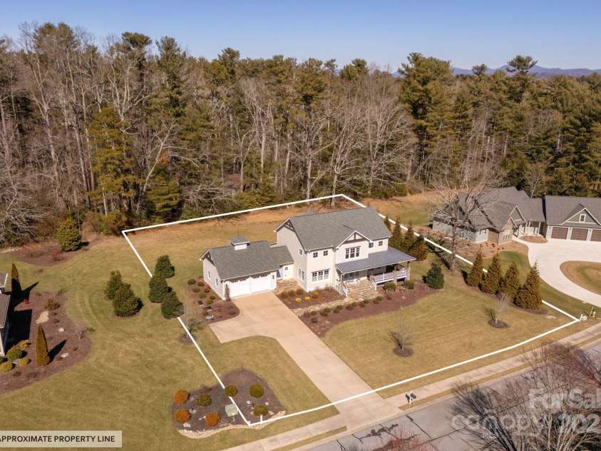 74 Shipman Parkway, Flat Rock, NC 28731.  MLS# CAR4274988, YatesRealty ID 24148. 