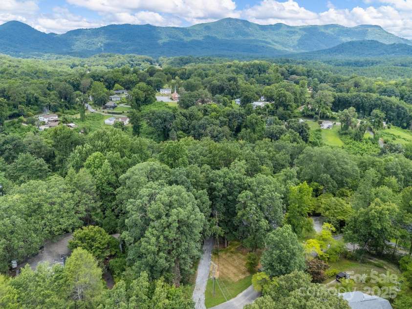 147 Woodland Road, Tryon, NC 28782.  MLS# CAR4277397, YatesRealty ID 24149. Mountains can be seen from the property during the winter months.