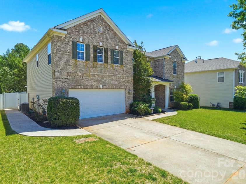 7815 Kuck Road, Mint Hill, NC 28227.  MLS# CAR4380520, YatesRealty ID 24149. 