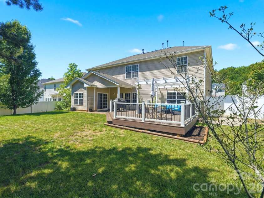 7815 Kuck Road, Mint Hill, NC 28227.  MLS# CAR4380520, YatesRealty ID 24149. 