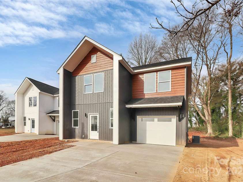 2751 Bradford Street, Gastonia, NC 28052.  MLS# CAR4228812, YatesRealty ID 2415. 
