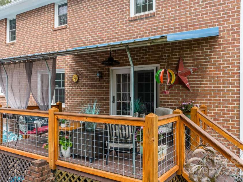 302 Redwood Place, Lenoir, NC 28645.  MLS# CAR4311544, YatesRealty ID 24150. 