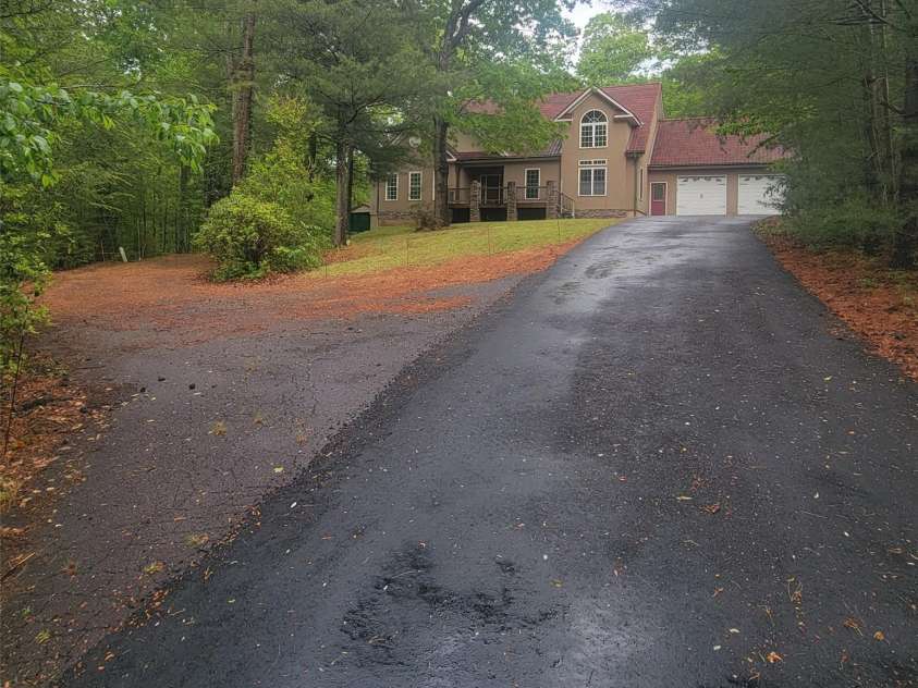 31 Reeds Creek Road, Fairview, NC 28730.  MLS# CAR4328175, YatesRealty ID 24150. 