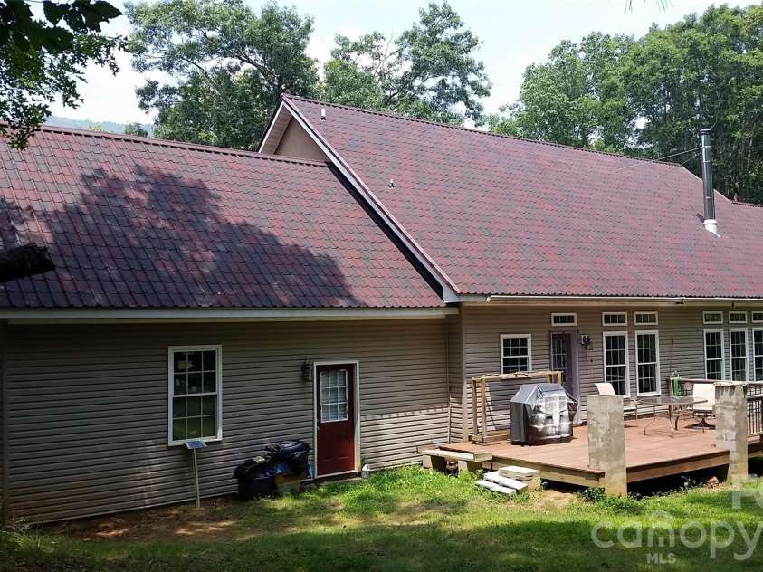31 Reeds Creek Road, Fairview, NC 28730.  MLS# CAR4328175, YatesRealty ID 24150. 