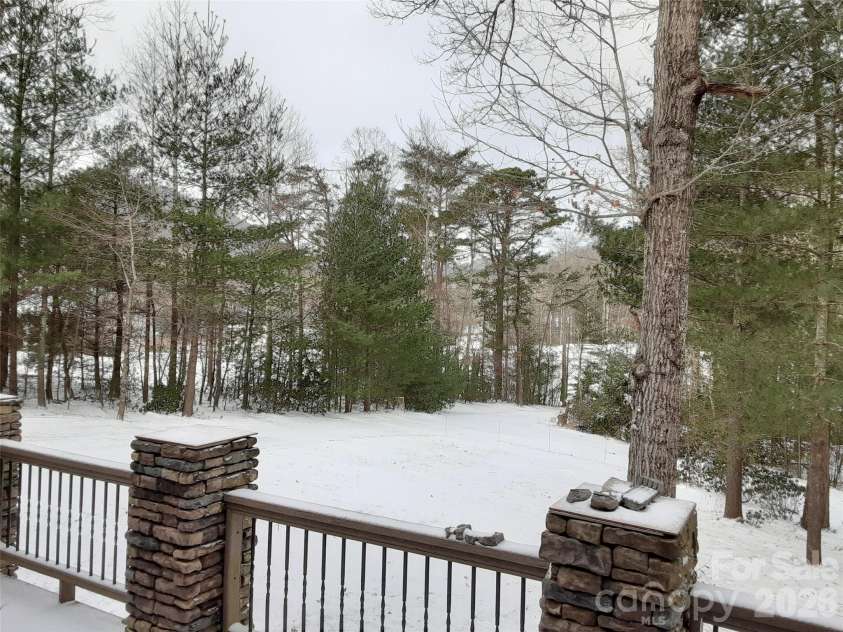 31 Reeds Creek Road, Fairview, NC 28730.  MLS# CAR4328175, YatesRealty ID 24150. 