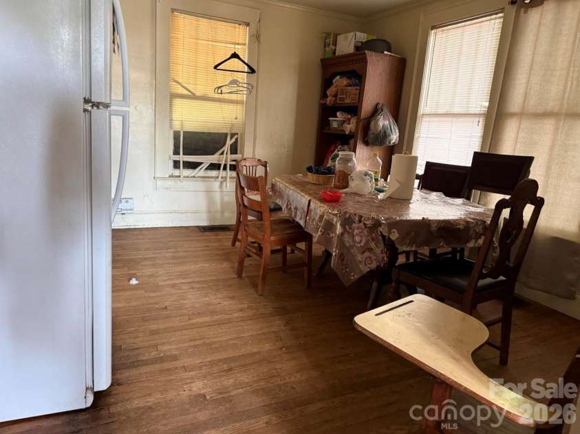 615 Meeting Street, Morganton, NC 28655.  MLS# CAR4383250, YatesRealty ID 24152. 