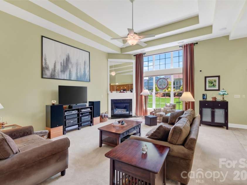 1005 Feather Oak Lane, Matthews, NC 28104.  MLS# CAR4383227, YatesRealty ID 24153. 