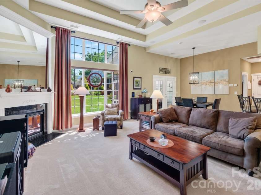 1005 Feather Oak Lane, Matthews, NC 28104.  MLS# CAR4383227, YatesRealty ID 24153. 
