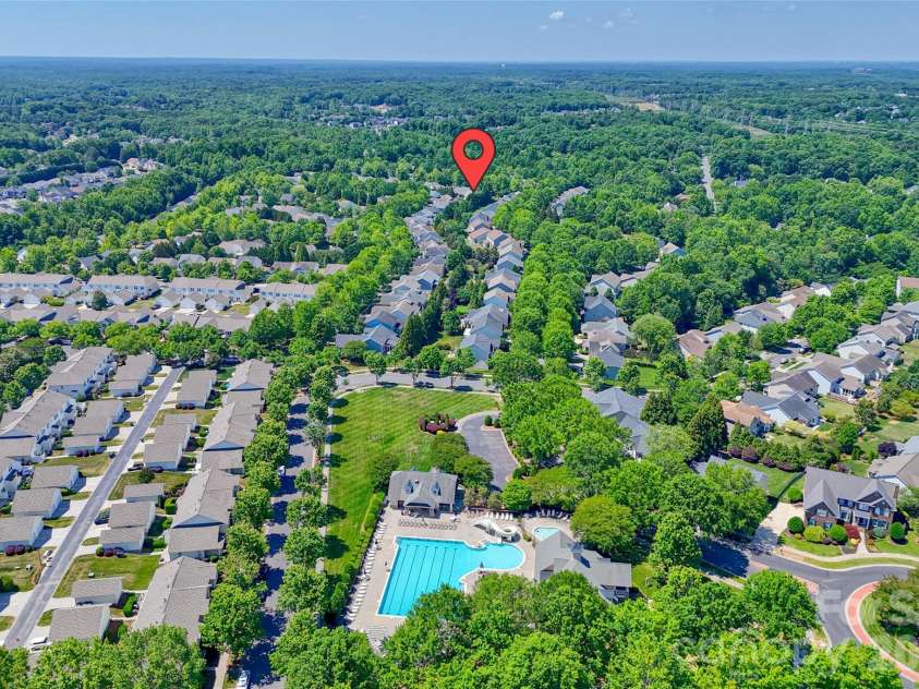1005 Feather Oak Lane, Matthews, NC 28104.  MLS# CAR4383227, YatesRealty ID 24153. 