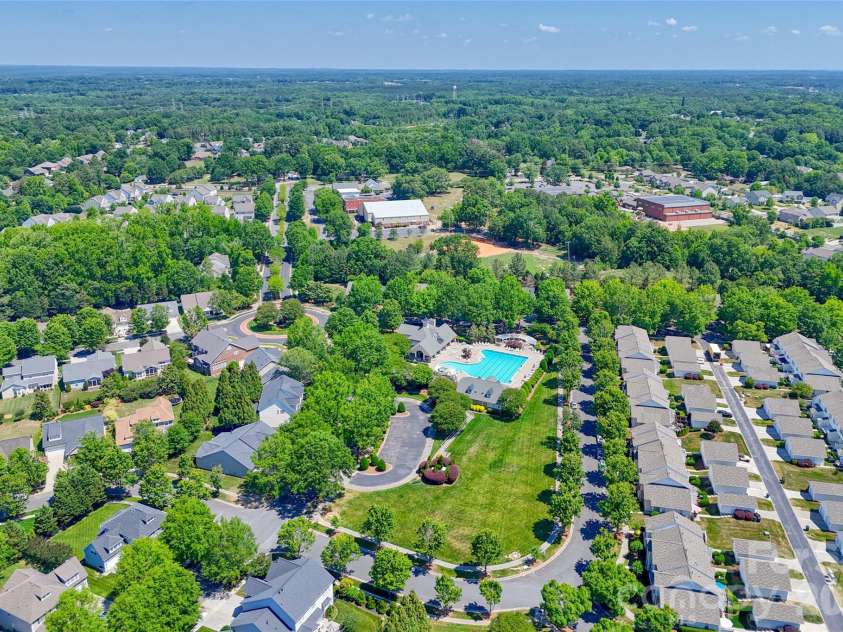 1005 Feather Oak Lane, Matthews, NC 28104.  MLS# CAR4383227, YatesRealty ID 24153. 