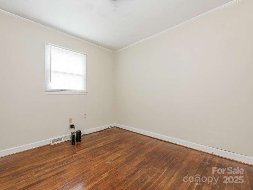 876 Stowe Lane, Gastonia, NC 28056.  MLS# CAR4260453, YatesRealty ID 24153. Bedroom 1