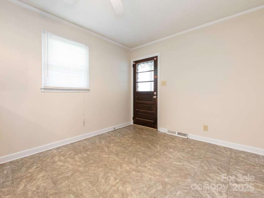 876 Stowe Lane, Gastonia, NC 28056.  MLS# CAR4260453, YatesRealty ID 24153. Dining Area