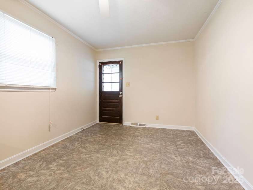 876 Stowe Lane, Gastonia, NC 28056.  MLS# CAR4260453, YatesRealty ID 24153. Dining Area