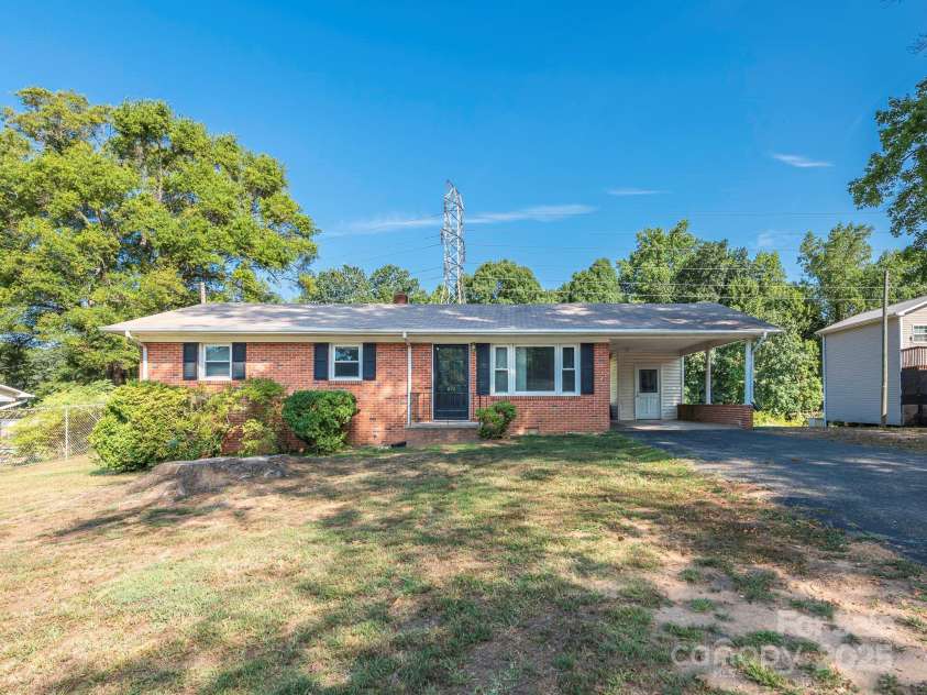 876 Stowe Lane, Gastonia, NC 28056.  MLS# CAR4260453, YatesRealty ID 24153. Front Exterior