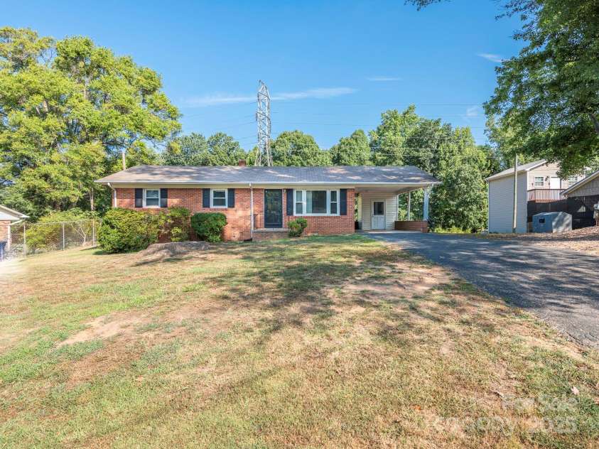 876 Stowe Lane, Gastonia, NC 28056.  MLS# CAR4260453, YatesRealty ID 24153. Front Exterior