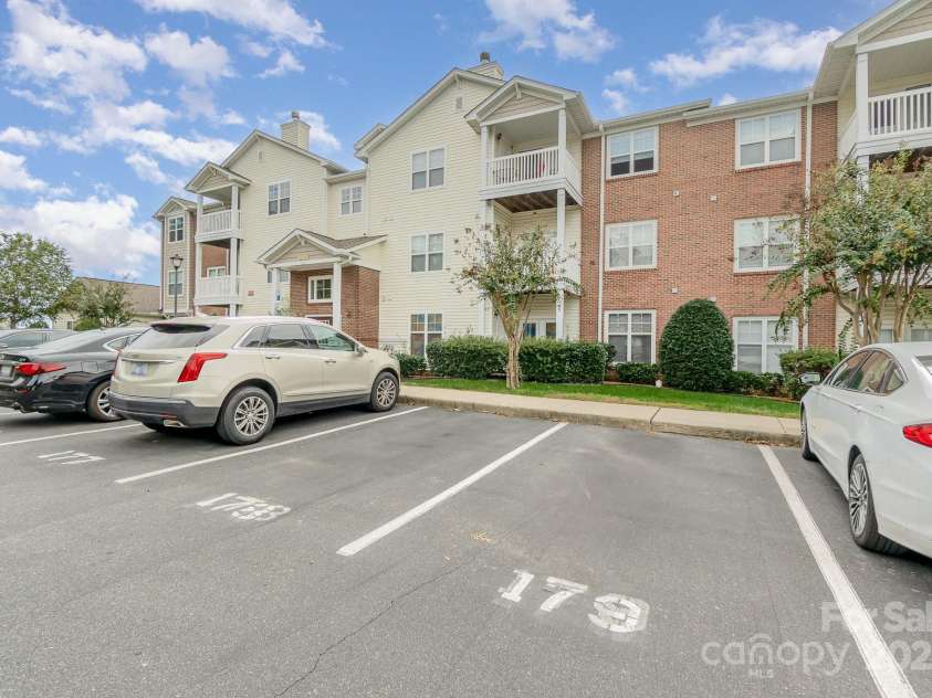 11264 Hyde Pointe Court, Charlotte, NC 28262.  MLS# CAR4190943, YatesRealty ID 24154. 