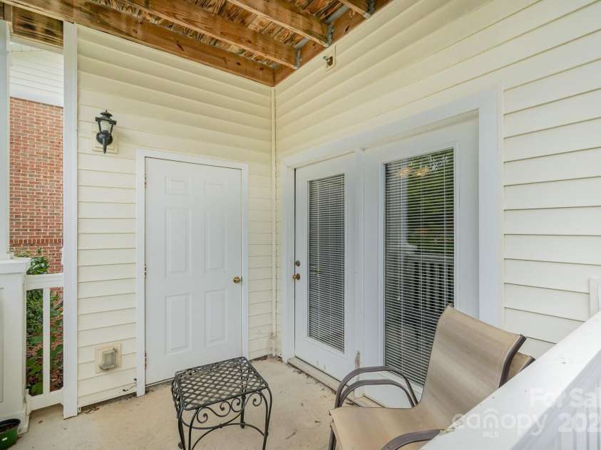 11264 Hyde Pointe Court, Charlotte, NC 28262.  MLS# CAR4190943, YatesRealty ID 24154. 