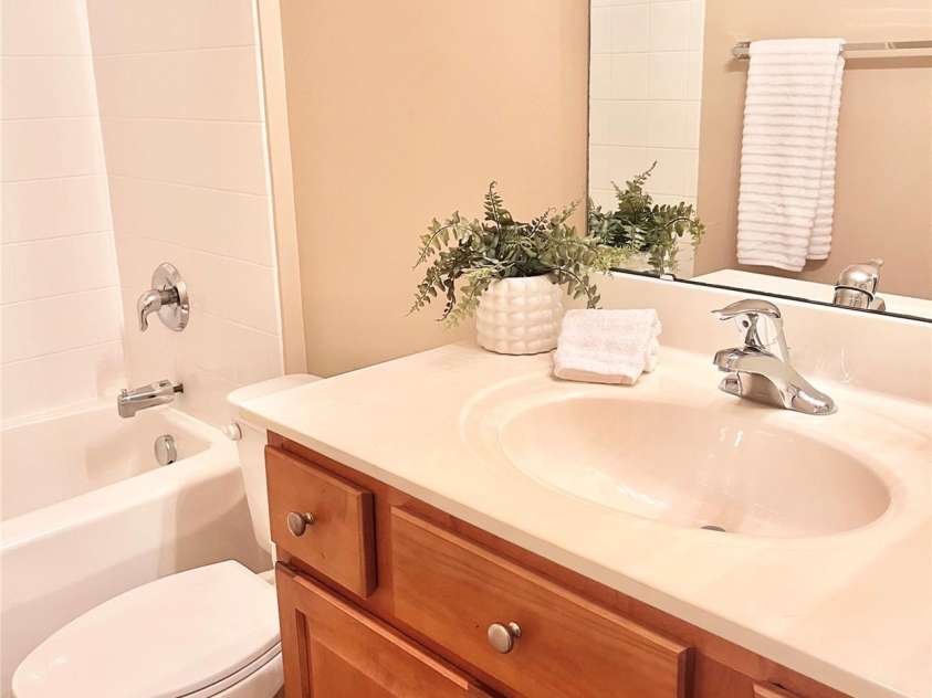 11264 Hyde Pointe Court, Charlotte, NC 28262.  MLS# CAR4190943, YatesRealty ID 24154. 