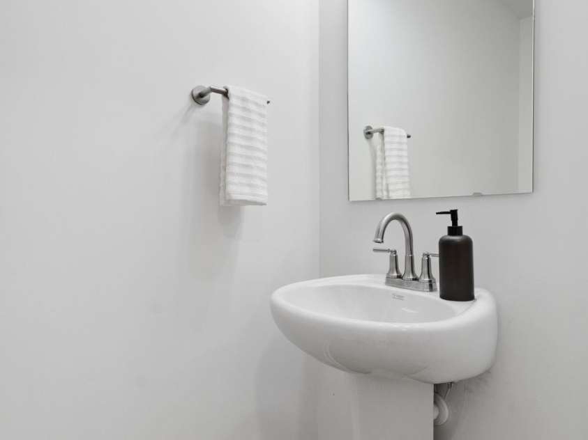 34 Louise Drive, Concord, NC 28025.  MLS# CAR4353554, YatesRealty ID 24154. Powder Room