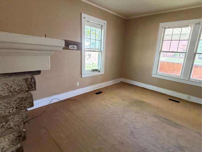 1101 Pine Street, Lincolnton, NC 28092.  MLS# CAR4375596, YatesRealty ID 24155. 