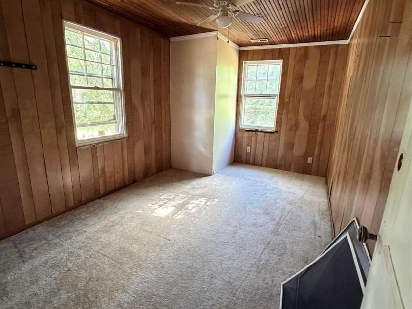 1101 Pine Street, Lincolnton, NC 28092.  MLS# CAR4375596, YatesRealty ID 24155. 