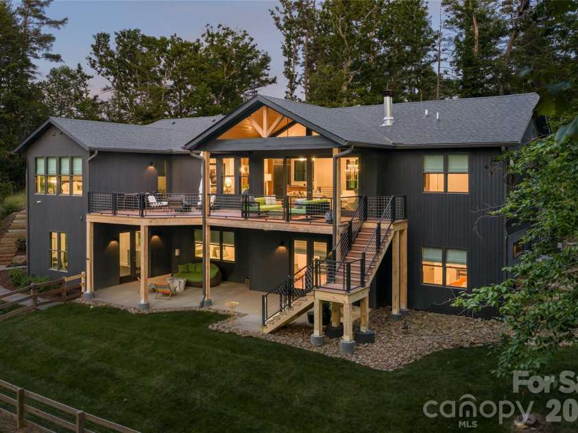27 Tommy Ray Ridge, Weaverville, NC 28787.  MLS# CAR4378532, YatesRealty ID 24156. 