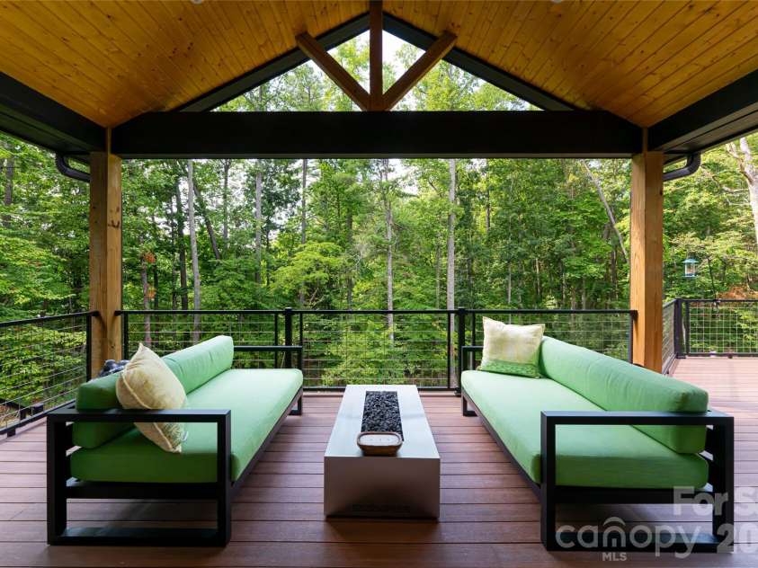 27 Tommy Ray Ridge, Weaverville, NC 28787.  MLS# CAR4378532, YatesRealty ID 24156. 