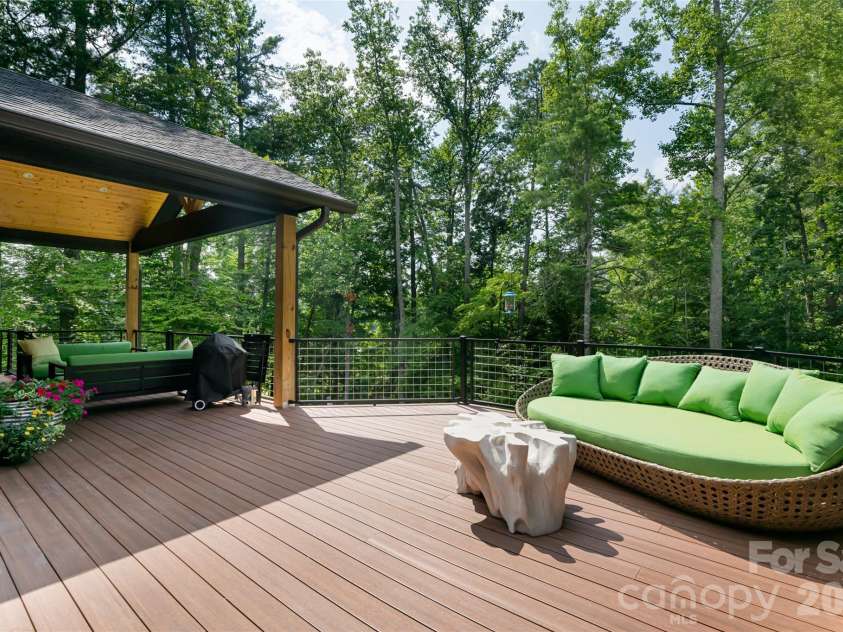 27 Tommy Ray Ridge, Weaverville, NC 28787.  MLS# CAR4378532, YatesRealty ID 24156. 