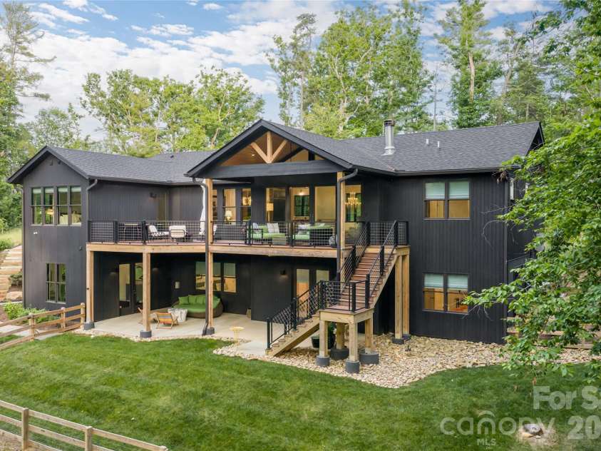 27 Tommy Ray Ridge, Weaverville, NC 28787.  MLS# CAR4378532, YatesRealty ID 24156. 