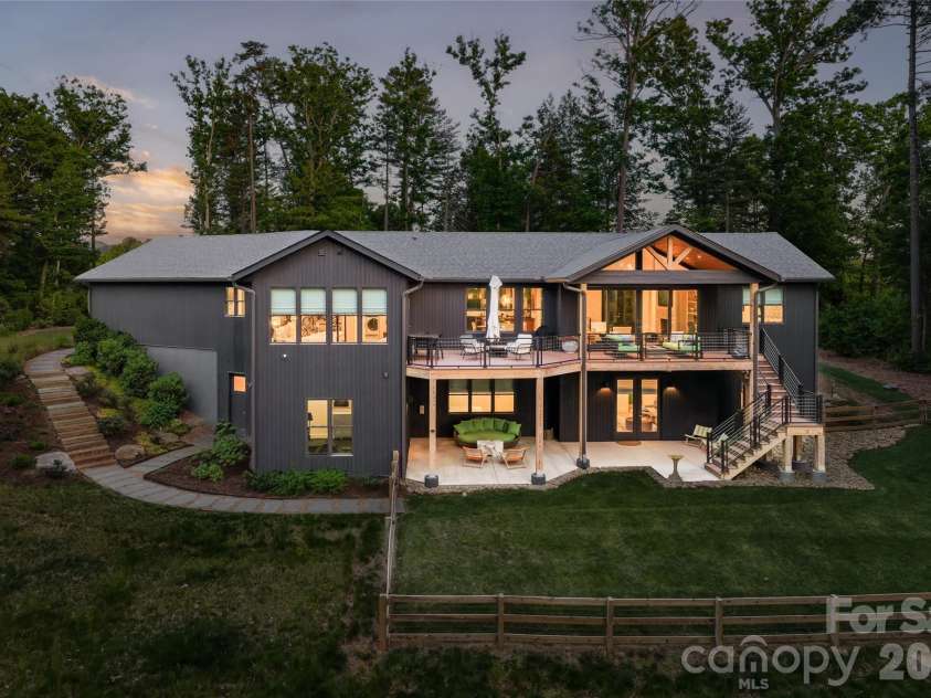 27 Tommy Ray Ridge, Weaverville, NC 28787.  MLS# CAR4378532, YatesRealty ID 24156. 