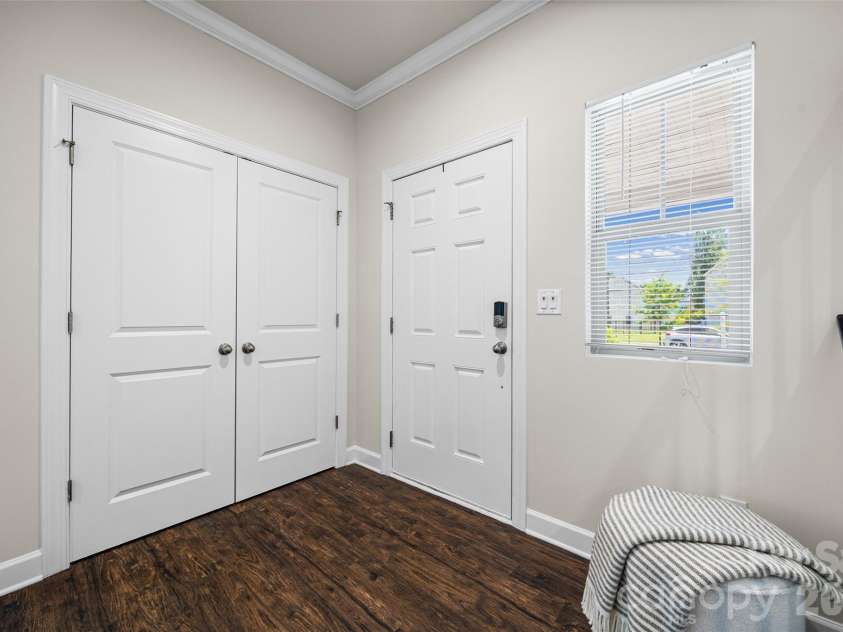 4523 Collingham Drive, Charlotte, NC 28273.  MLS# CAR4403738, YatesRealty ID 24157. 