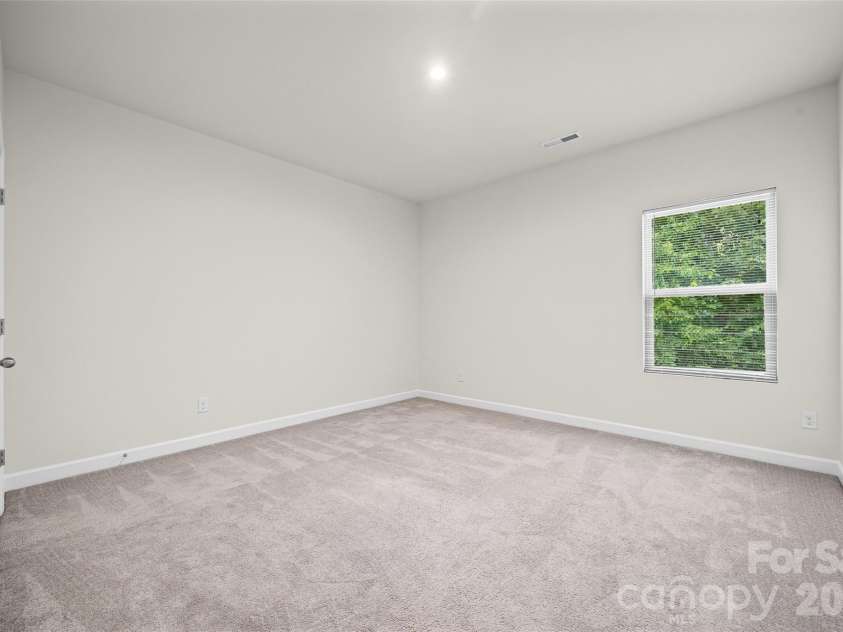 4523 Collingham Drive, Charlotte, NC 28273.  MLS# CAR4403738, YatesRealty ID 24157. 