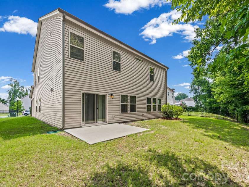 4523 Collingham Drive, Charlotte, NC 28273.  MLS# CAR4403738, YatesRealty ID 24157. 