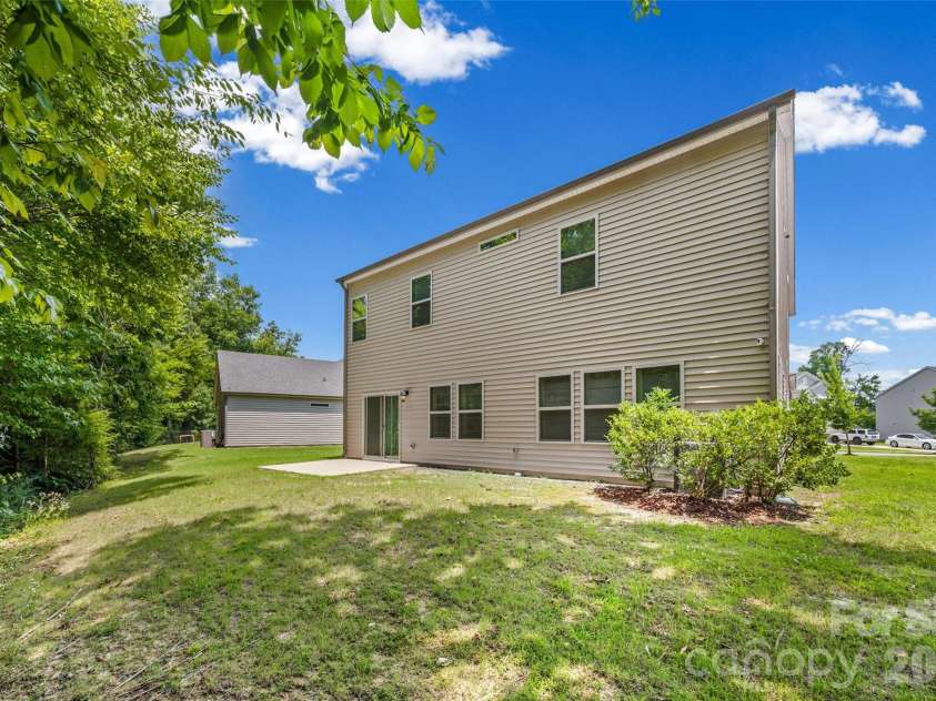 4523 Collingham Drive, Charlotte, NC 28273.  MLS# CAR4403738, YatesRealty ID 24157. 